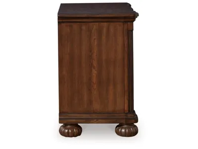 Signature Design by Ashley Lavinton King Poster Bed, Dresser, Mirror and Nightstand - B764B17