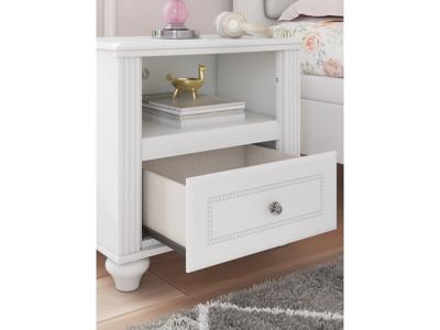 Signature Design by Ashley Kozlani Nightstand - PCB1819-91