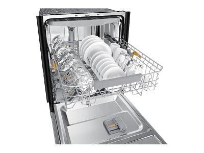24" Samsung 44 dBA Smart Dishwasher with Stormwash+ - DW80B6061US/AA