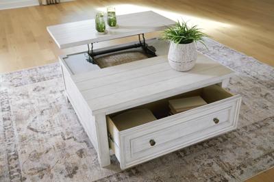 Signature Design by Ashley Robbinsdale Lift-Top Coffee Table - T729-00