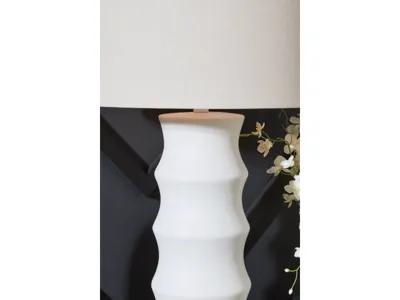 Signature Design by Ashley Veraleigh Table Lamp - L235854