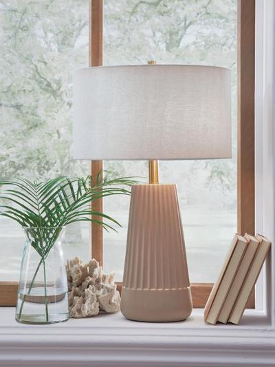 Signature Design by Ashley Dellner Table Lamp - L100854