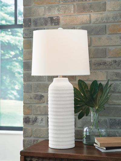 Signature Design by Ashley Vauville Table Lamp (Set of 2) - L243674