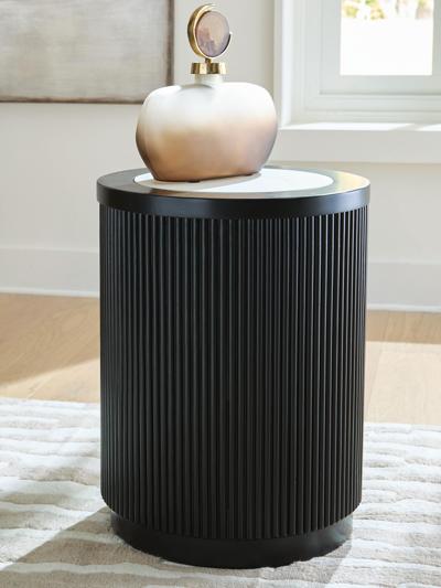 Signature Design by Ashley Grayman End Table - T650-6