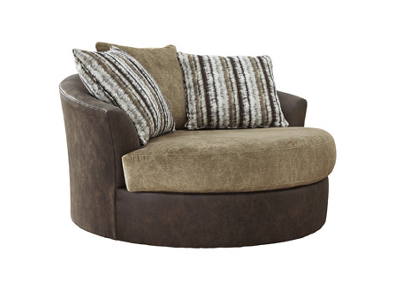 Signature Design by Ashley Alesbury Oversized Swivel Accent Chair in Chocolate - 1870421