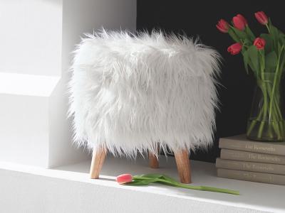 Signature by Ashley Storage Ottoman/Elson/White A3000284