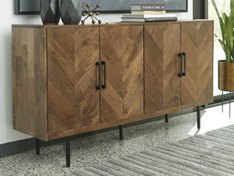 Signature Design by Ashley Prattville Accent Cabinet in Brown - A4000308