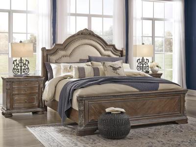 Signature by Ashley Queen Panel Footboard/Charmond B803-54