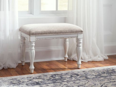 Magnolia Manor Collection Accent Bench - 244-AB9001