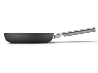 SMEG 50's Style Frypan With Cold-forged Aluminium Body in Black- CKFF2401BLM