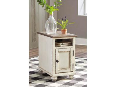 Signature by Ashley Chair Side End Table/Realyn T523-7