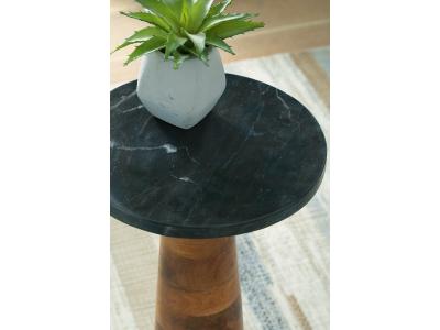 Quinndon Accent Table - A4000633