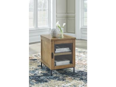Torlanta Chairside End Table - T686-7